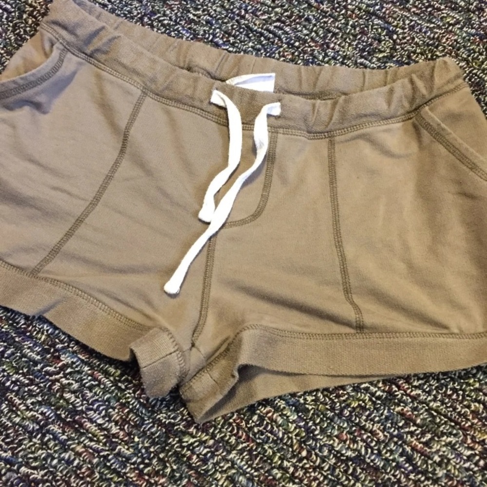 Converse lounge shorts